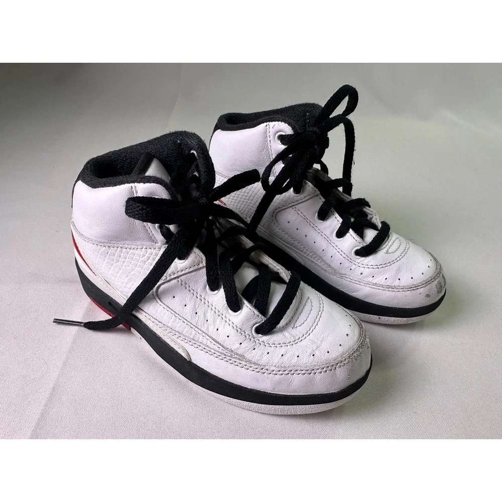 Jordan 2 Retro‎ Chicago 2022 Toddler 11C White Red Classic OG High Top Sneakers